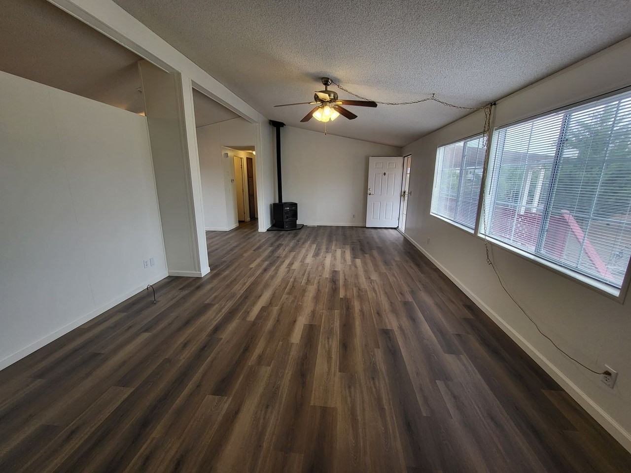 119 Julie Way - Photo 4 of 13