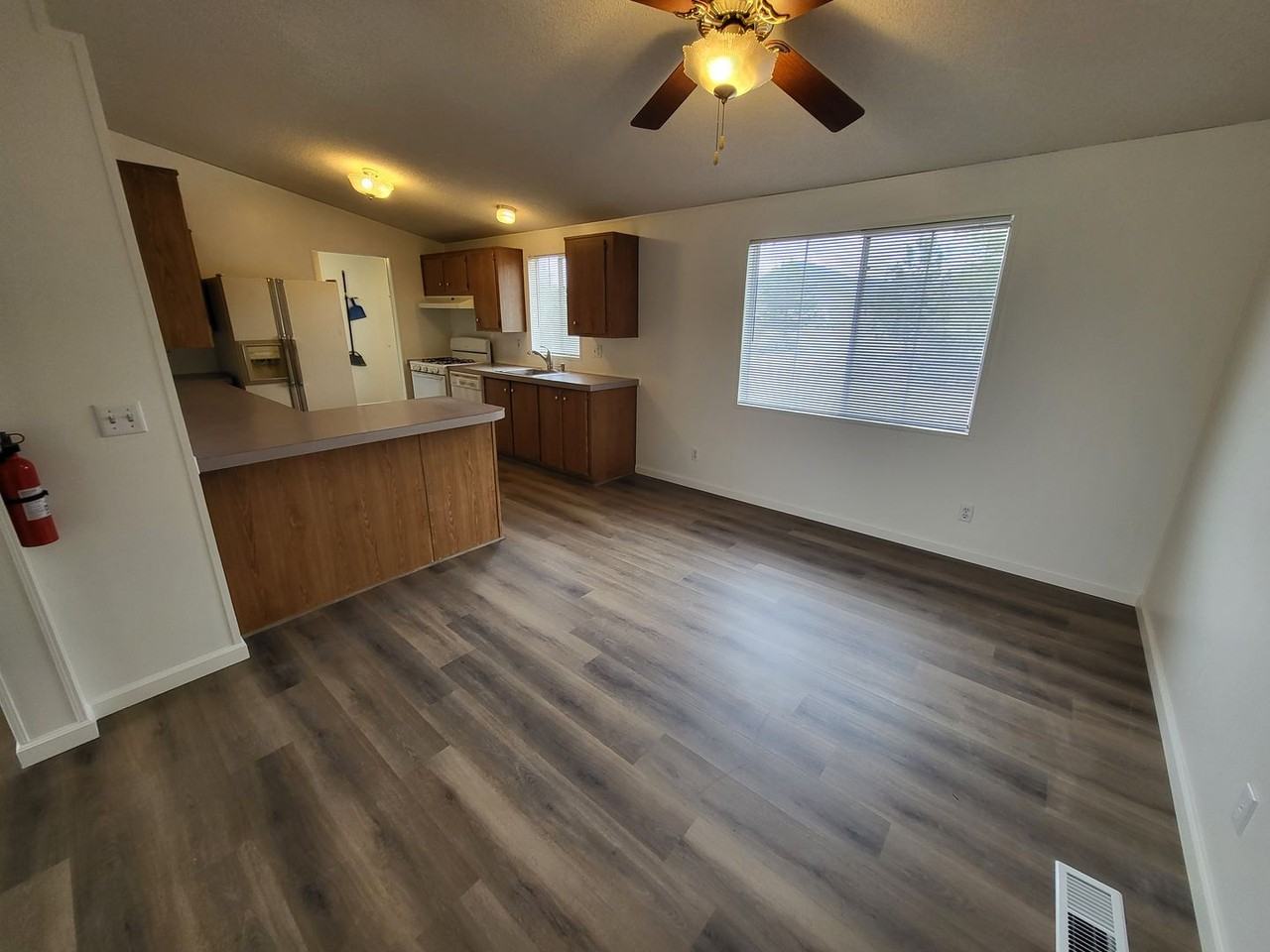 119 Julie Way - Photo 5 of 13