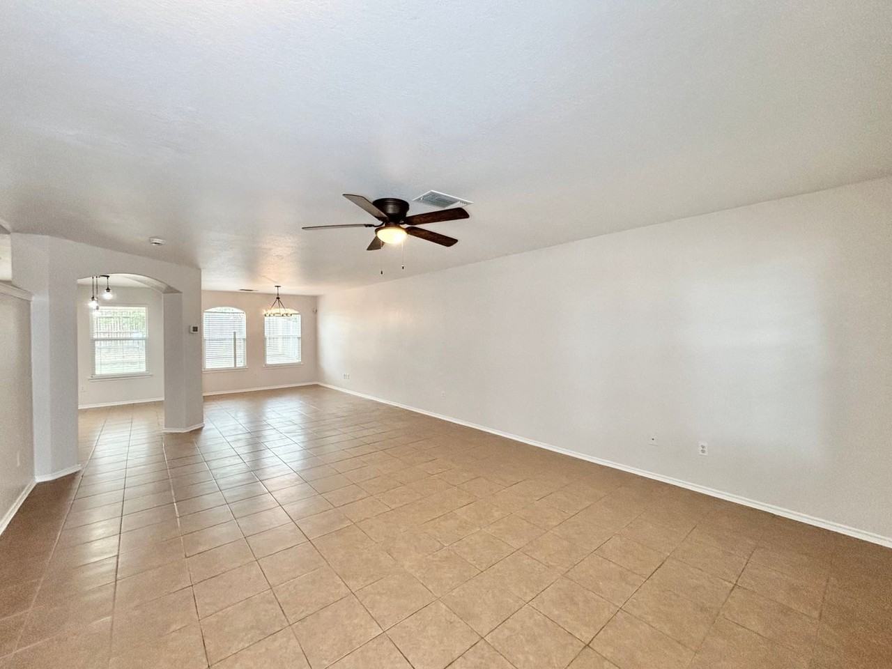 6426 Royal Rdg - Photo 2 of 22