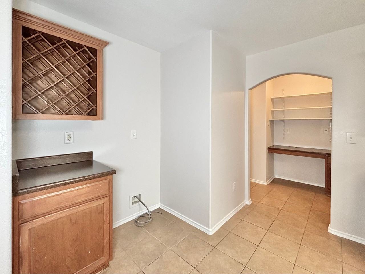 6426 Royal Rdg - Photo 7 of 22