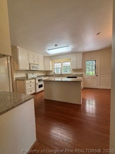 1513 Raeford Rd - Photo 6 of 25