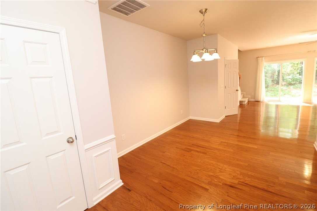 7122 Racine Way - Photo 4 of 32