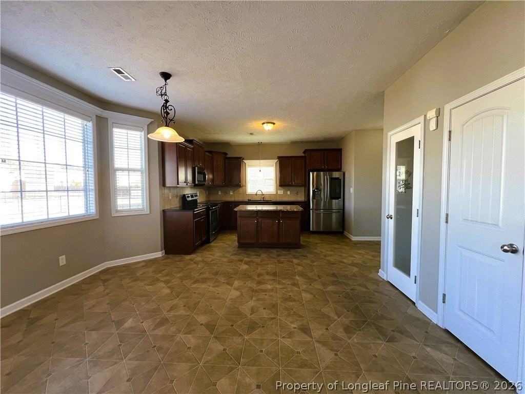 4211 Cherry Hill Ln - Photo 6 of 28