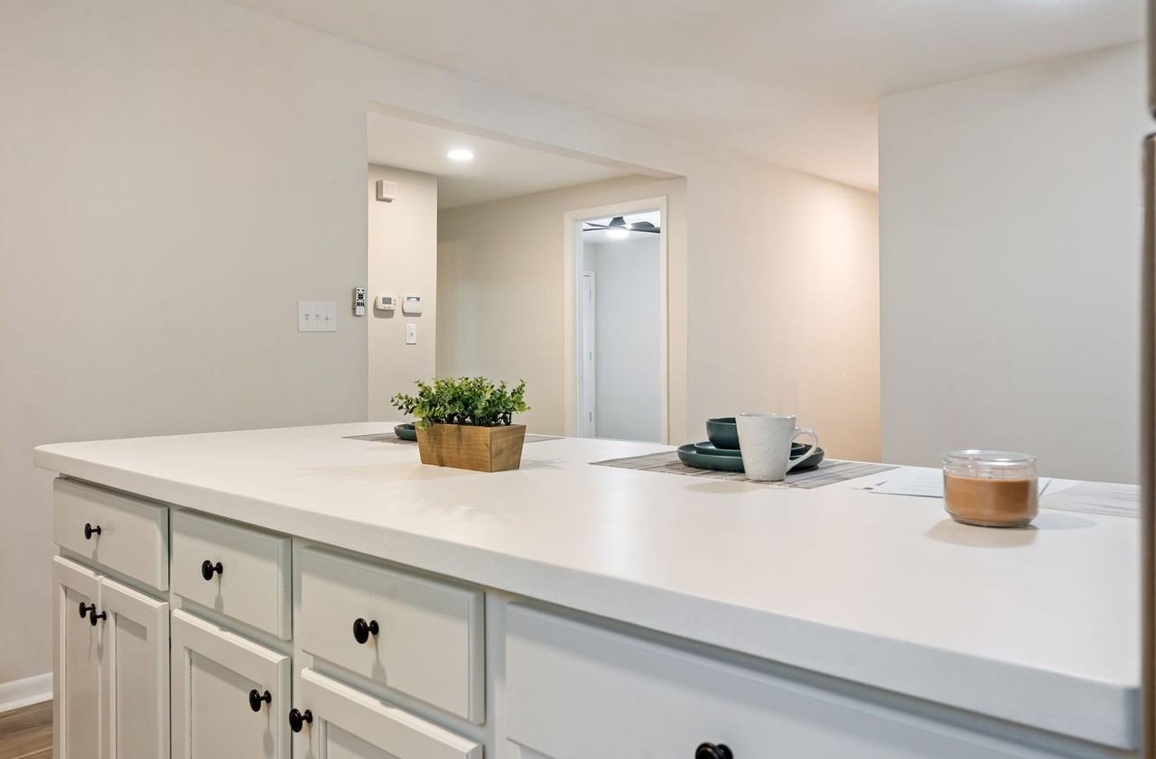 Modern Off Campus Student Living at The Ramsey - Photo 7 of 30