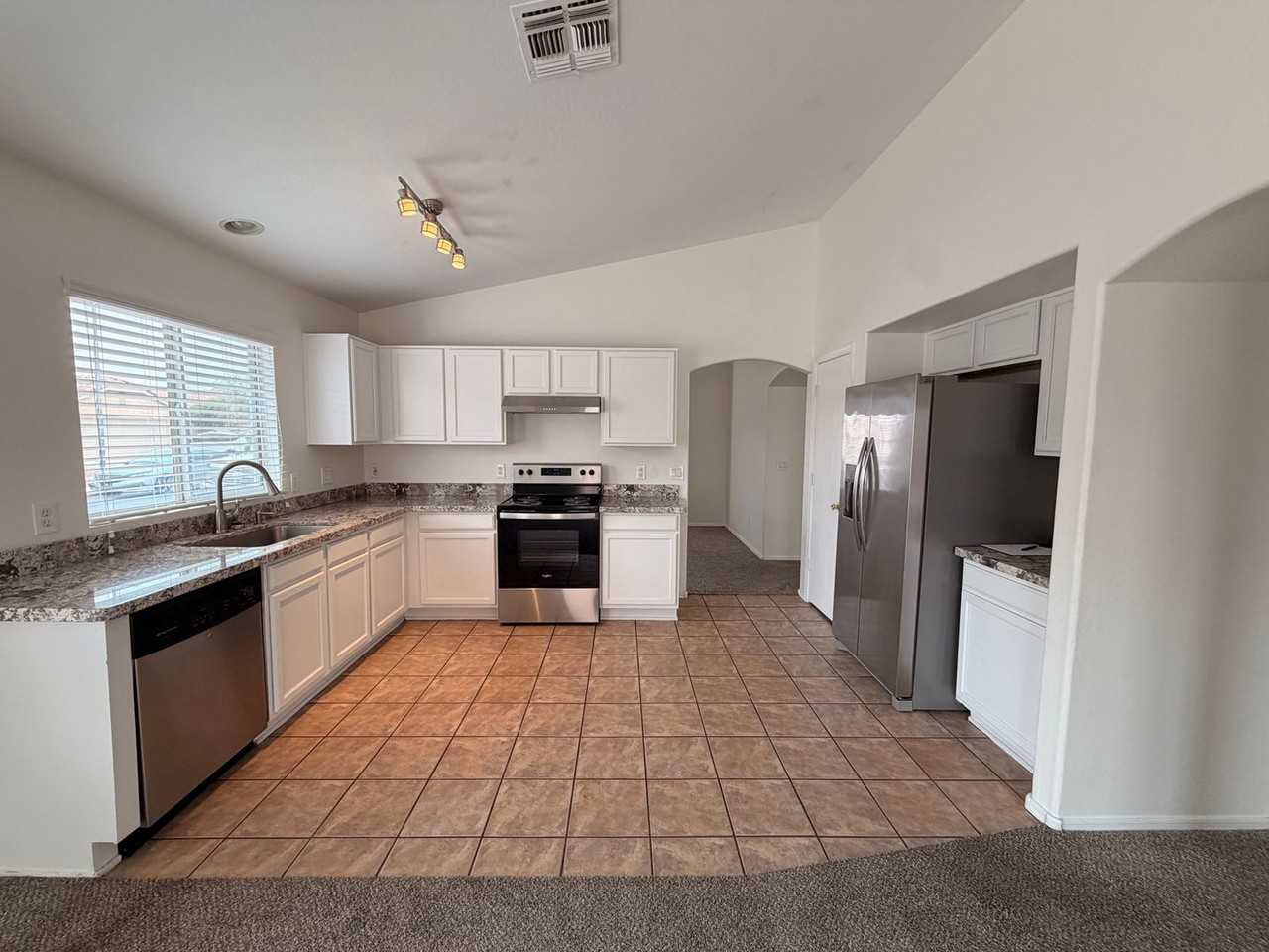 11914 W Corrine Dr - Photo 4 of 19