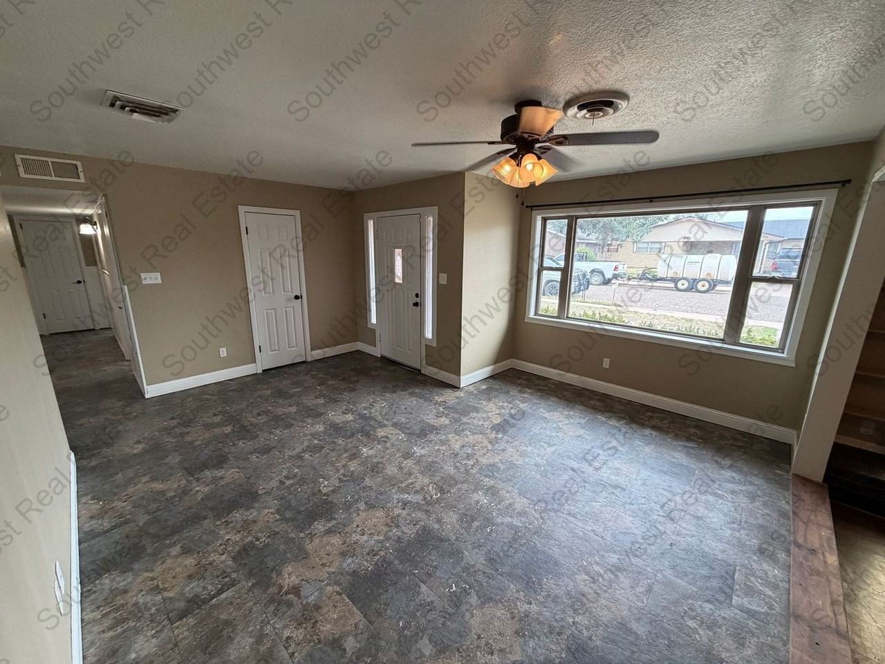 228 Oklahoma Dr - Photo 2 of 16