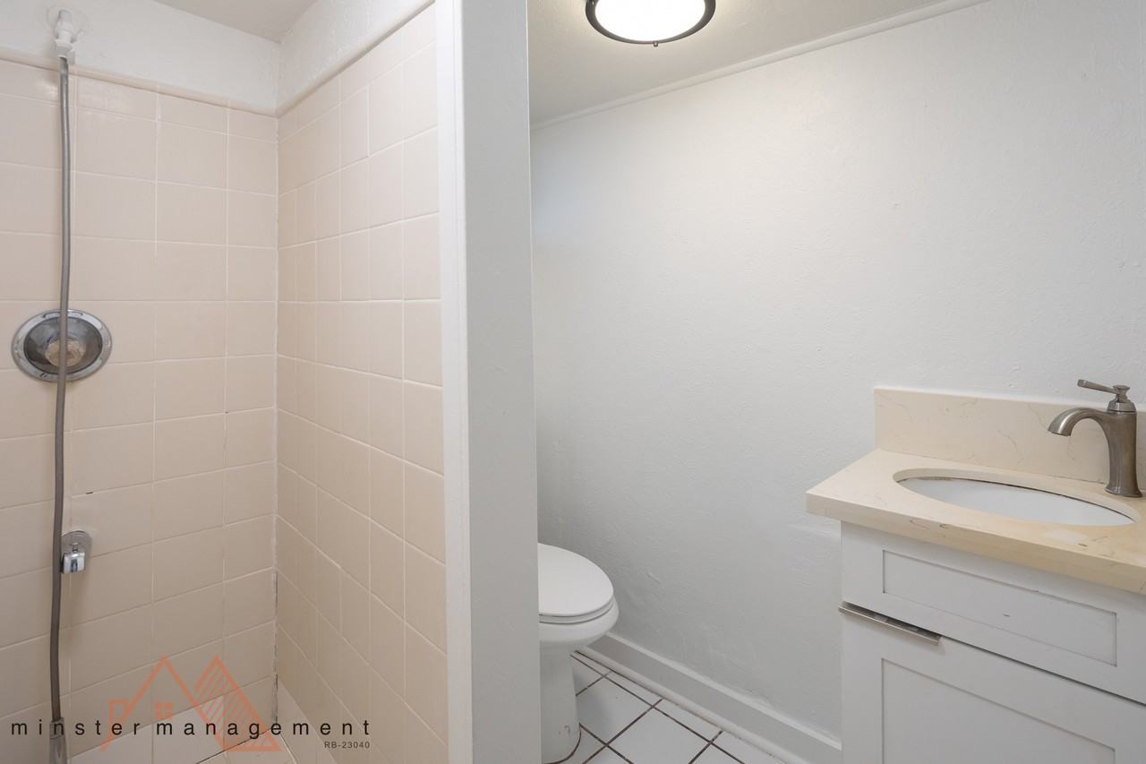 1322 Olino St #C - Photo 7 of 13