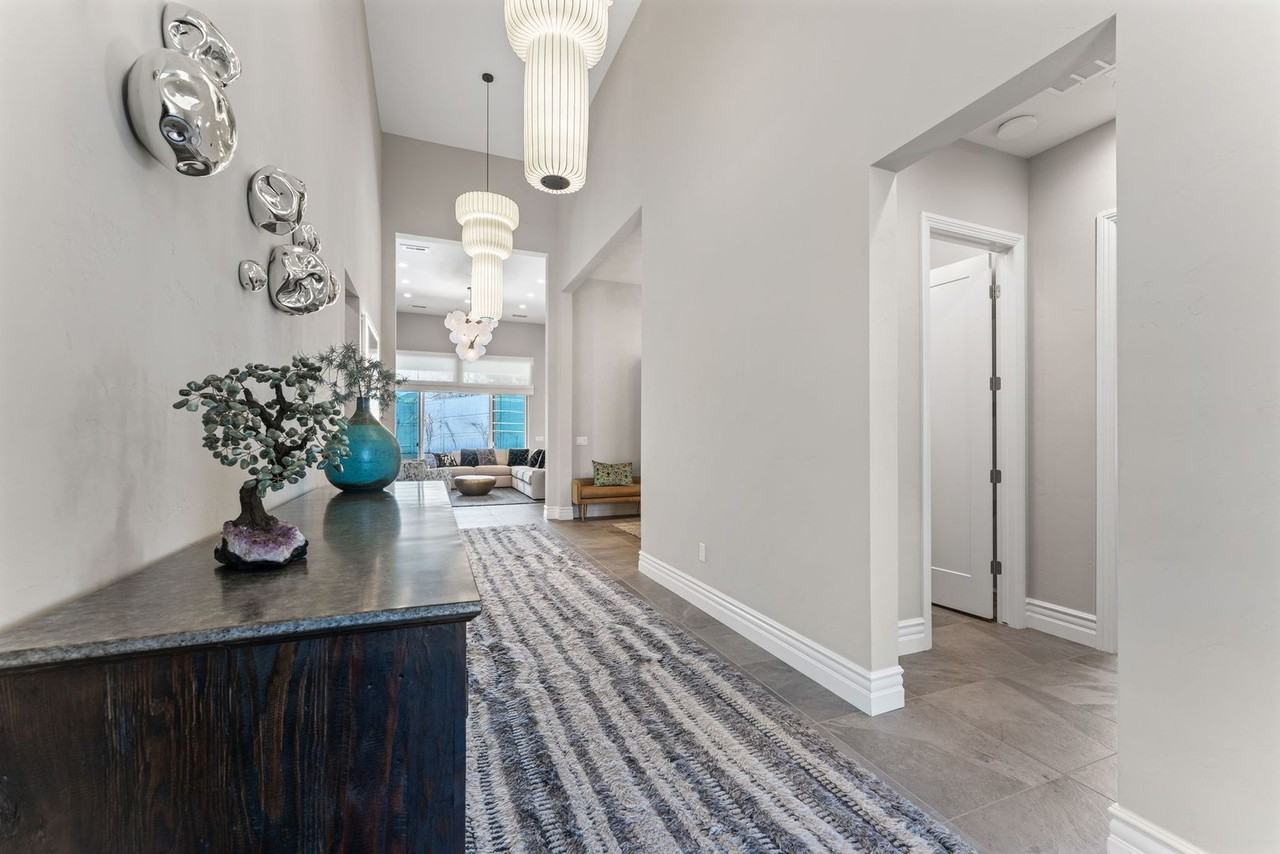 724 W Pleasant Oak Trl - Photo 5 of 41