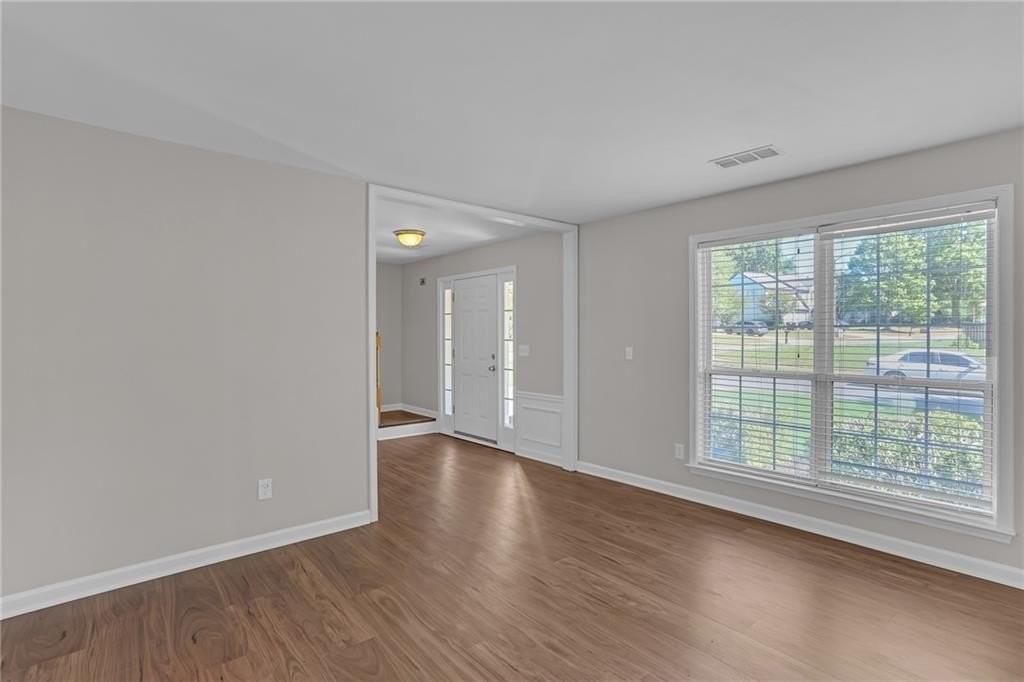 3527 Chastain Glen Ln Ne - Photo 4 of 34