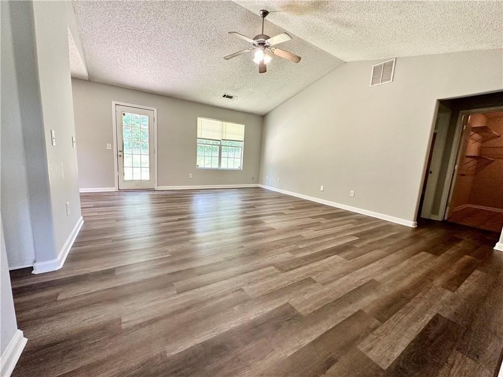 771 Moss Side Dr - Photo 3 of 17