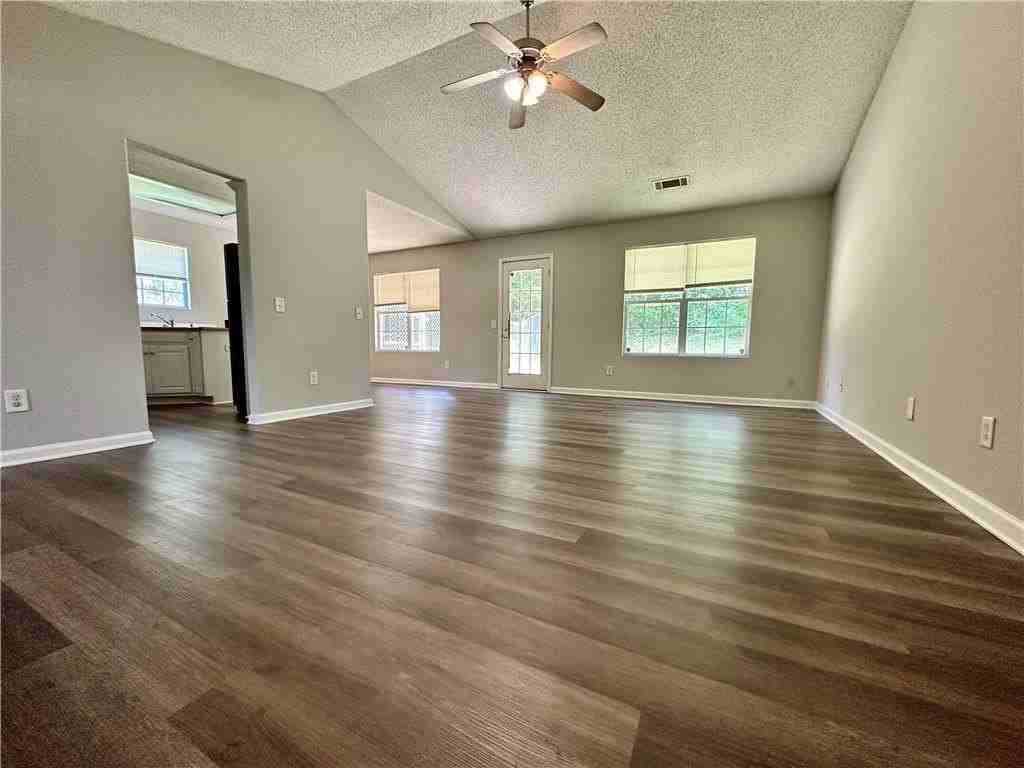 771 Moss Side Dr - Photo 4 of 17