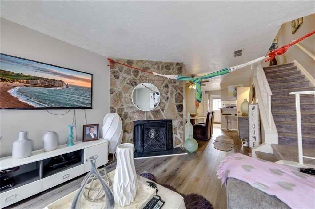 6638 Witherington Ct - Photo 3 of 18