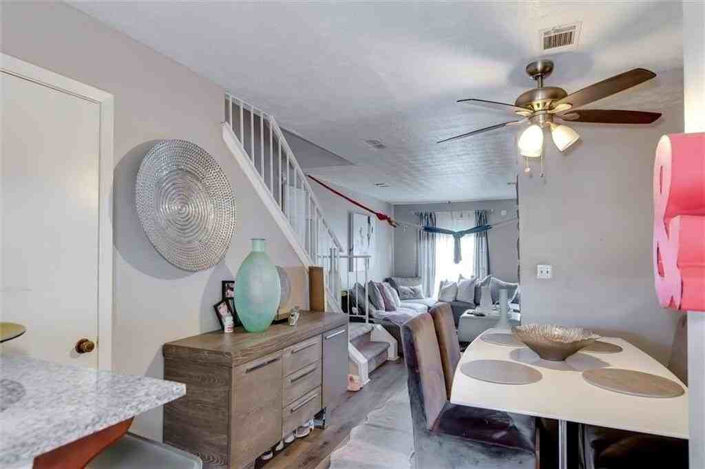 6638 Witherington Ct - Photo 5 of 18