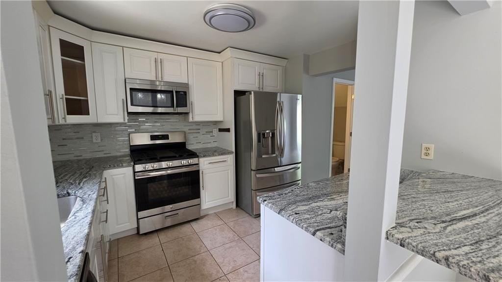 1003 Wedgewood Way - Photo 4 of 20