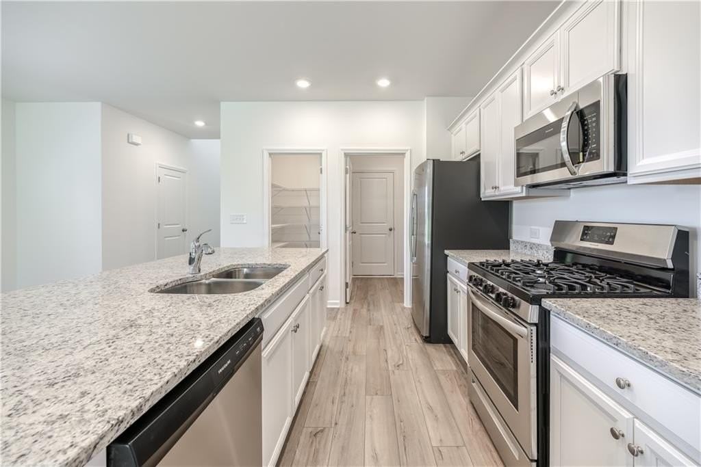 49 Kestrell Dr - Photo 7 of 34