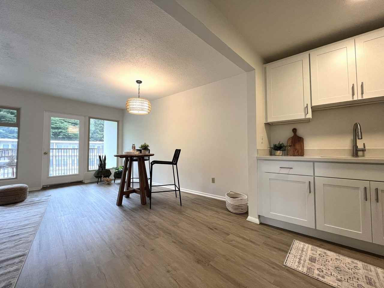 Crescent Apartments - Photo 4 of 42
