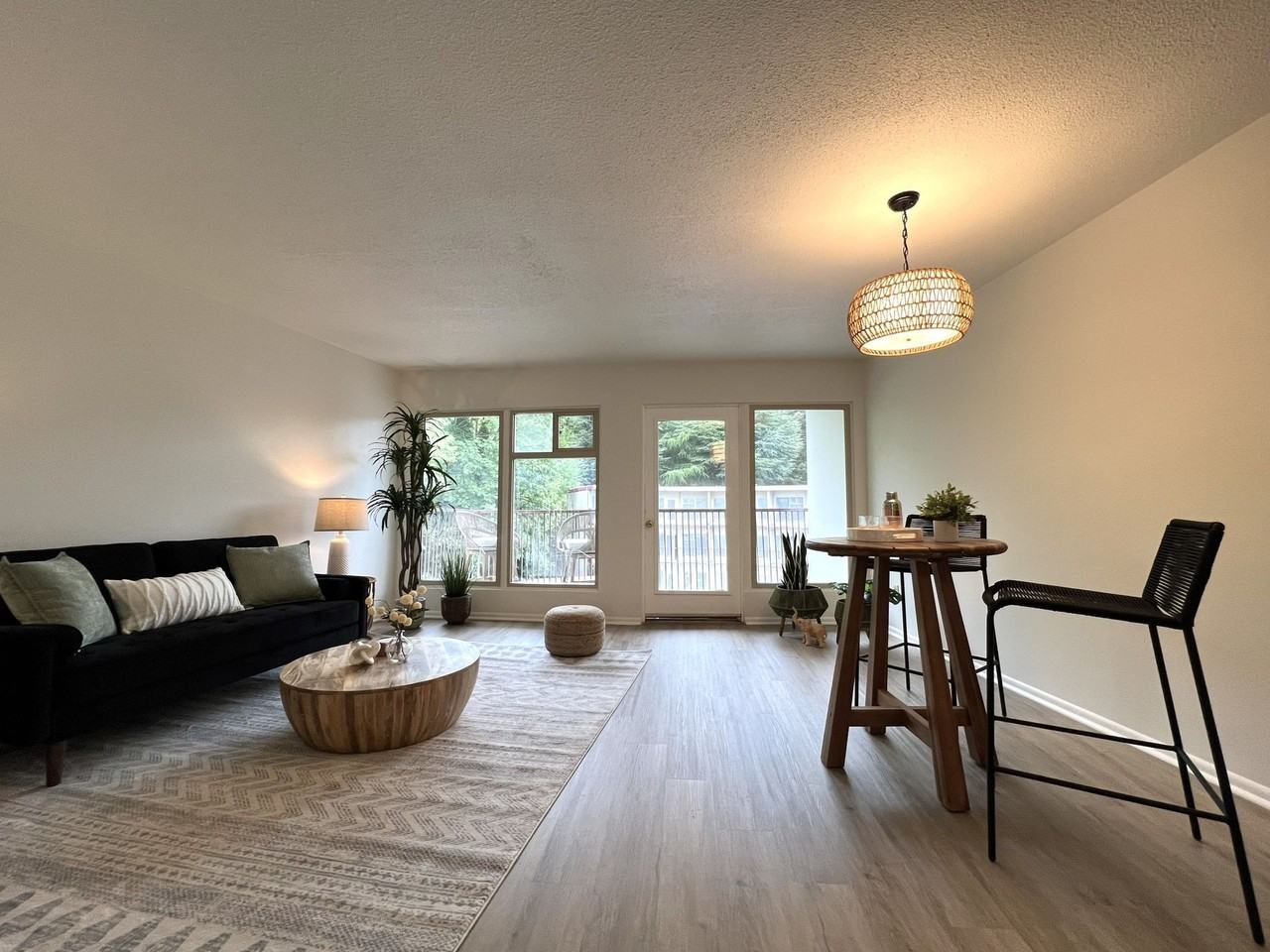 Crescent Apartments - Photo 5 of 42