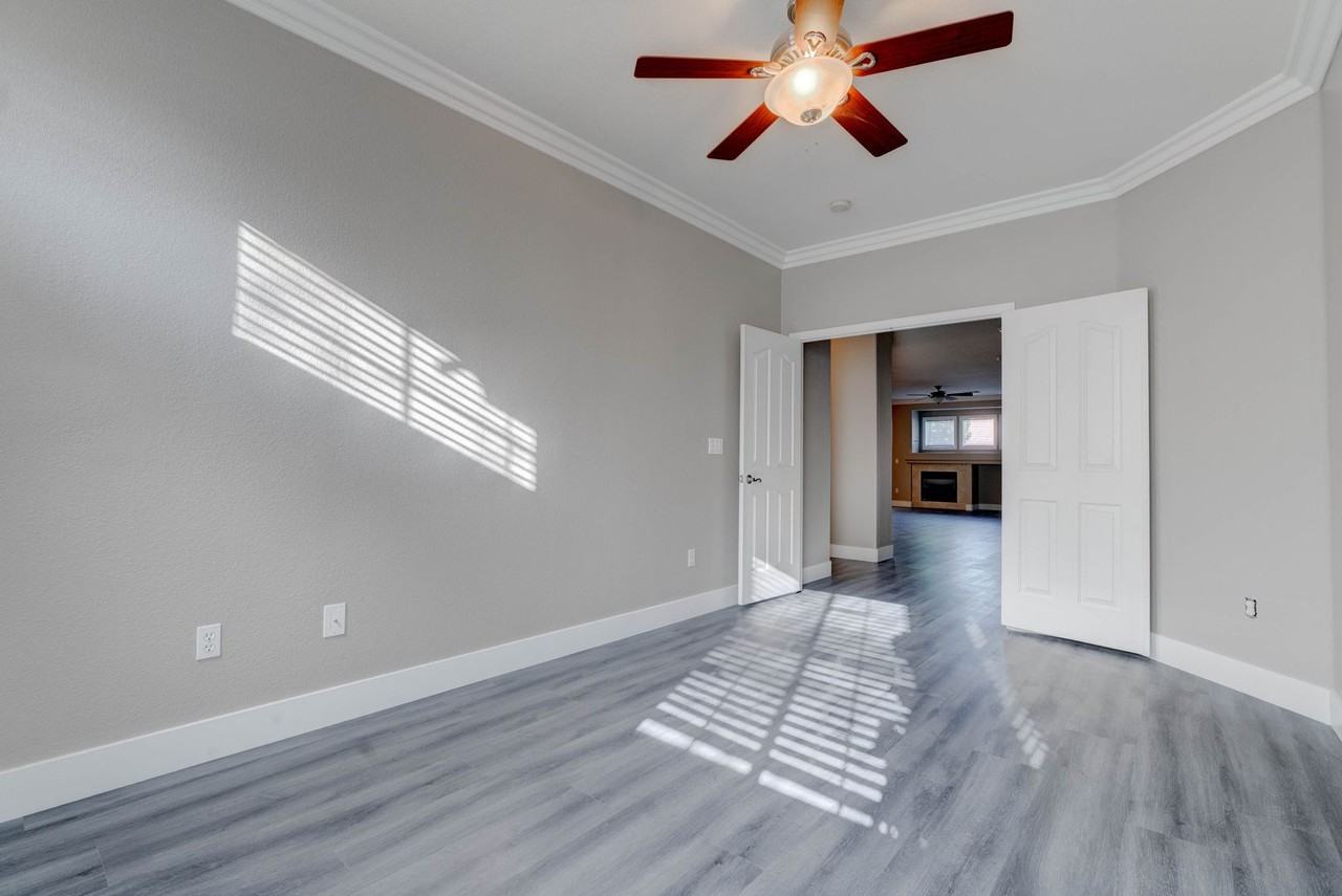 2782 Gallant Hills Dr - Photo 3 of 39