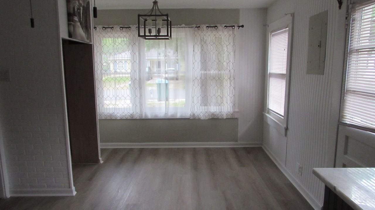2704 Pine Ave - Photo 6 of 15