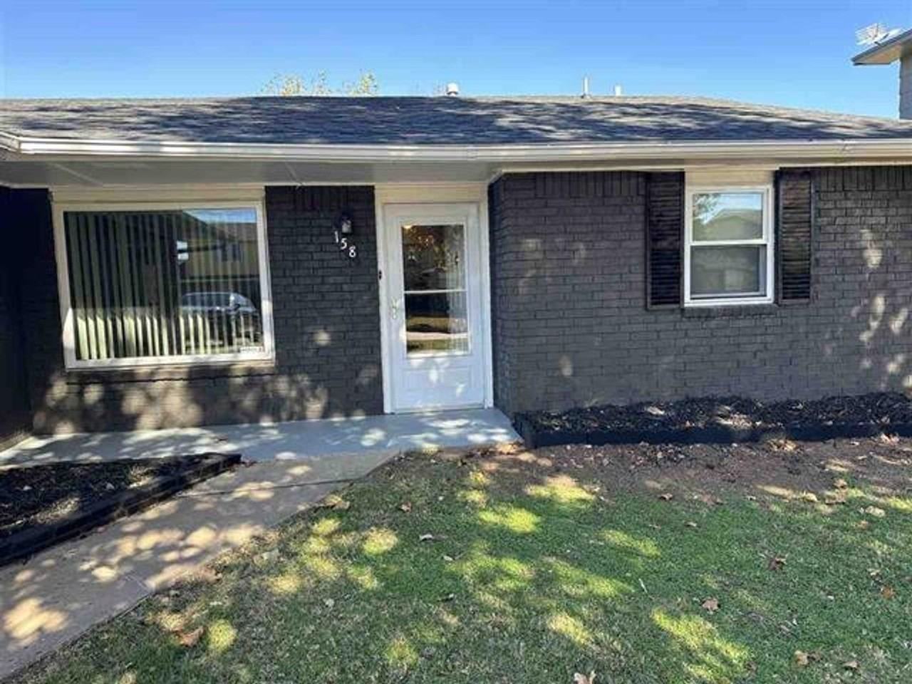 158 Sw 69th St - Photo 2 of 17