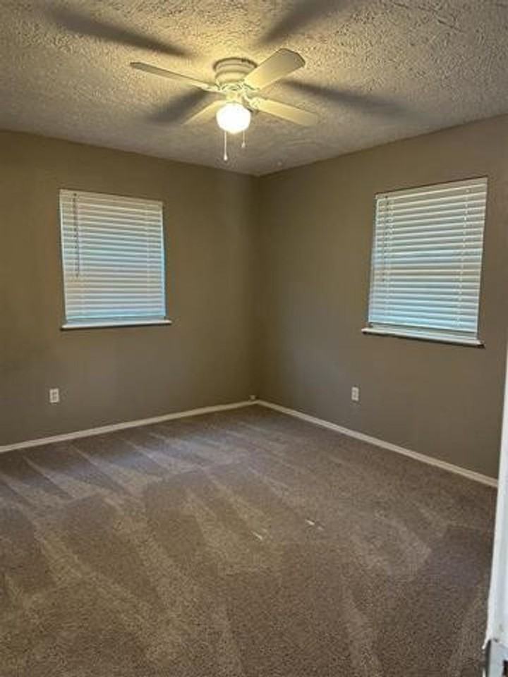 158 Sw 69th St - Photo 5 of 17