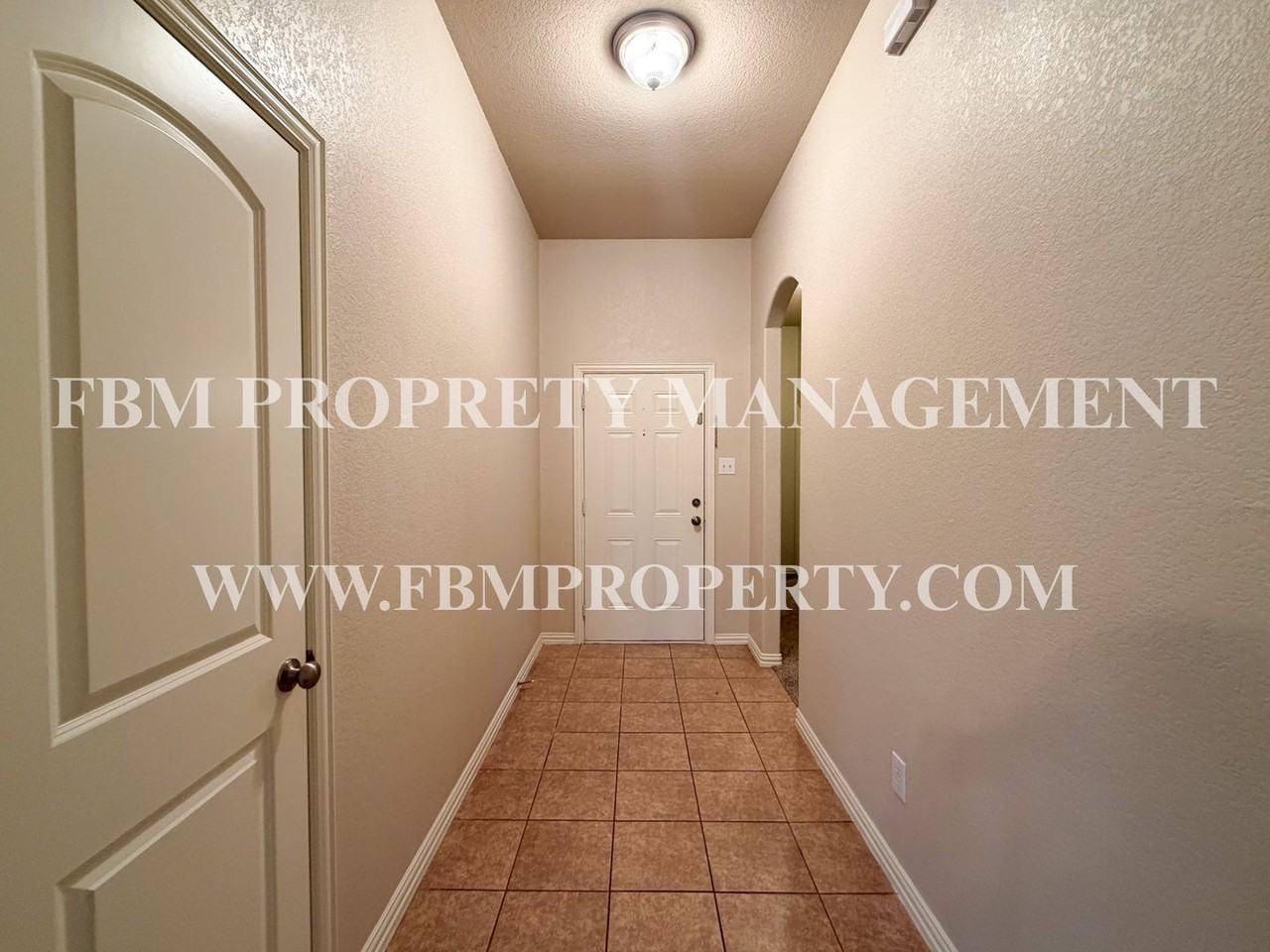 158 Horseshoe Bnd - Photo 3 of 27