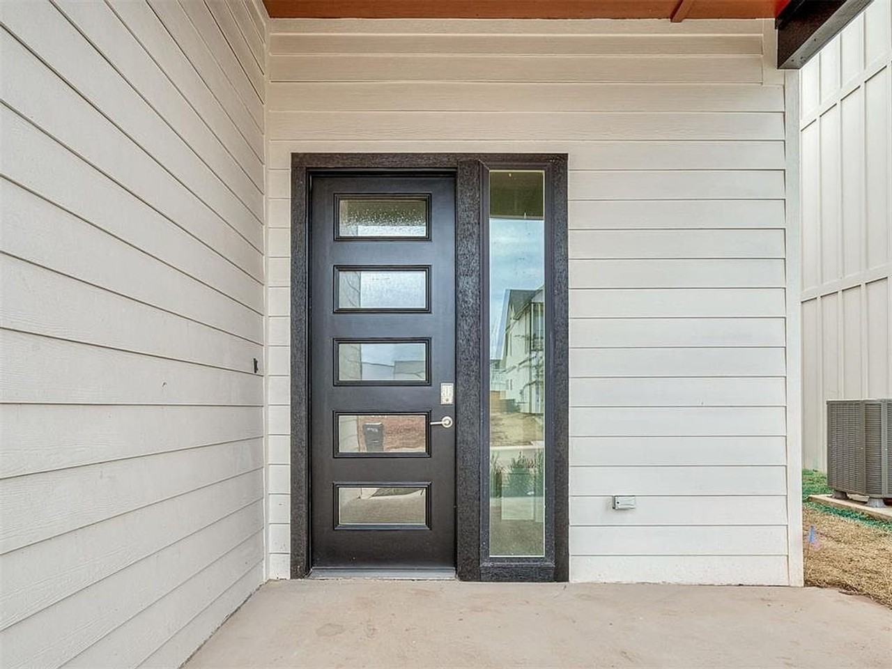 2544 Nw 130th St - Photo 5 of 48