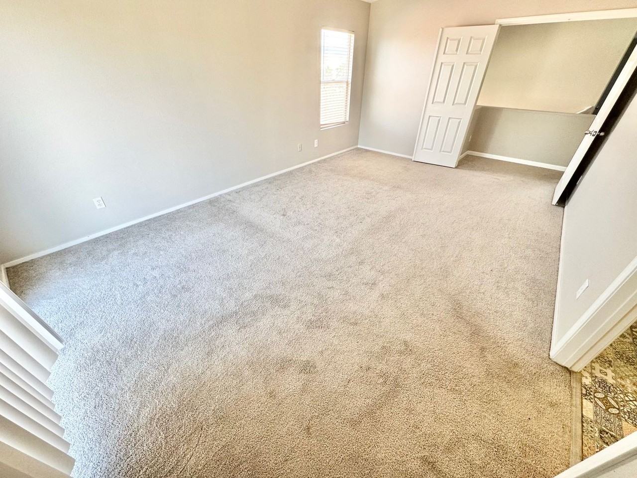 1092 Whispering Birch Ave - Photo 7 of 35