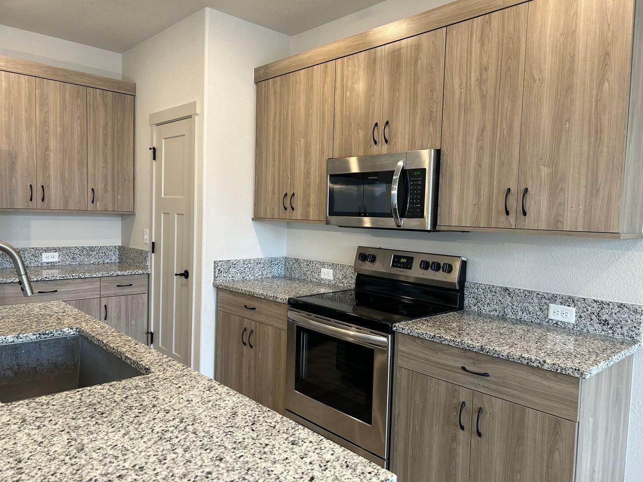 1088 Blue Bell Rd - Photo 4 of 16