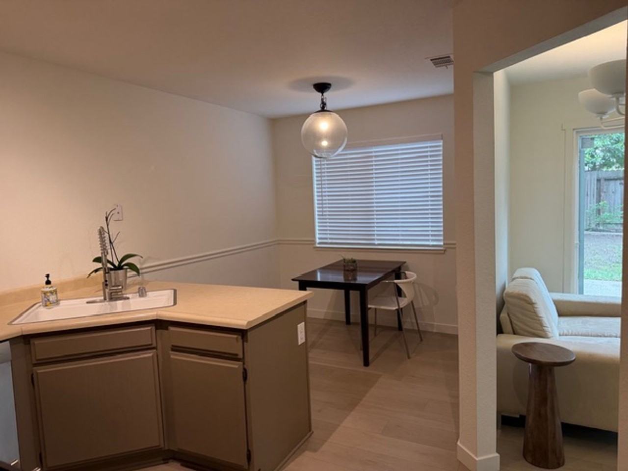 228 Touchstone Pl - Photo 4 of 14