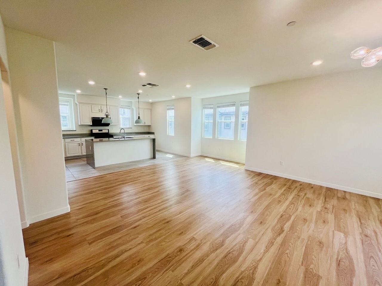 792 Garden St - Photo 3 of 22