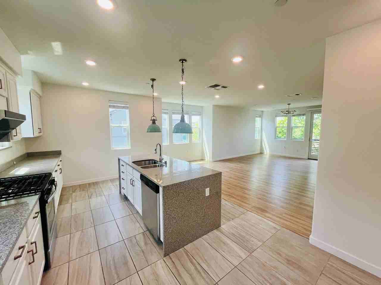792 Garden St - Photo 6 of 22