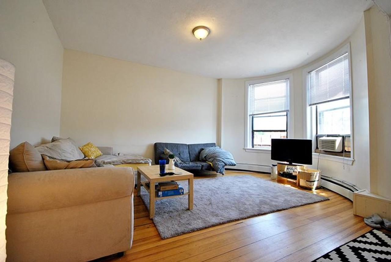 1950 Beacon St - Photo 2 of 7