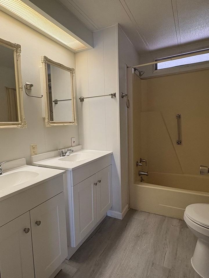 4639 Coral St - Photo 4 of 12