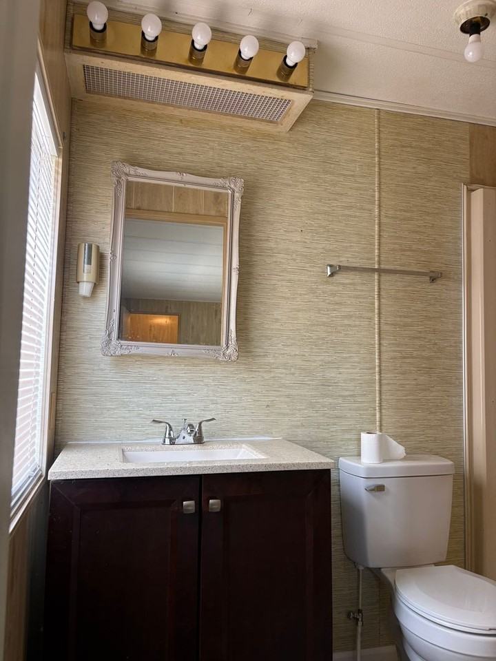 4639 Coral St - Photo 5 of 12