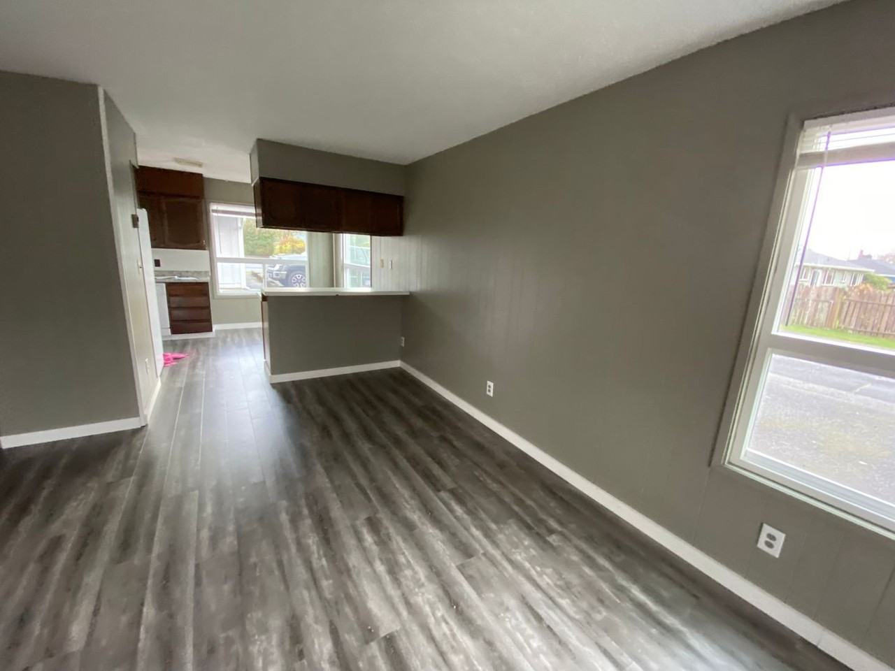 1310 S Main Ave - Photo 2 of 10