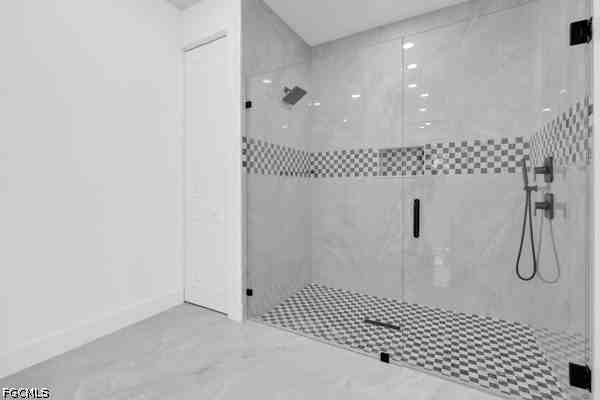 3005 52nd St W - Photo 5 of 37