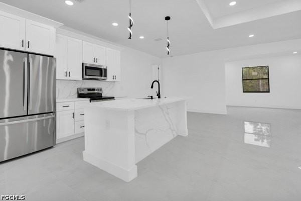 3003 52nd St W - Photo 7 of 37