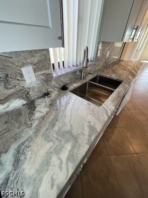 5105 Coronado Pkwy #103 - Photo 5 of 15
