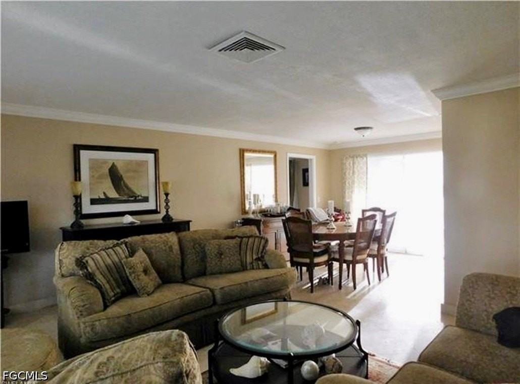 4479 Lakewood Blvd - Photo 4 of 25