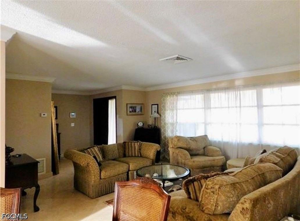 4479 Lakewood Blvd - Photo 6 of 25