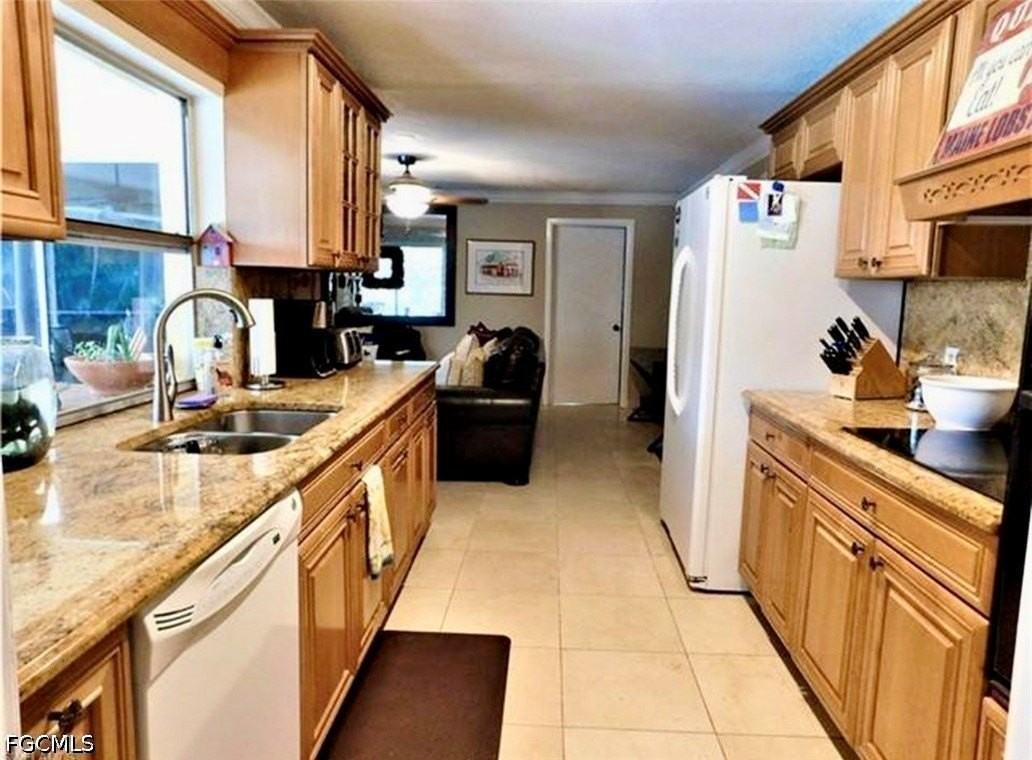 4479 Lakewood Blvd - Photo 7 of 25