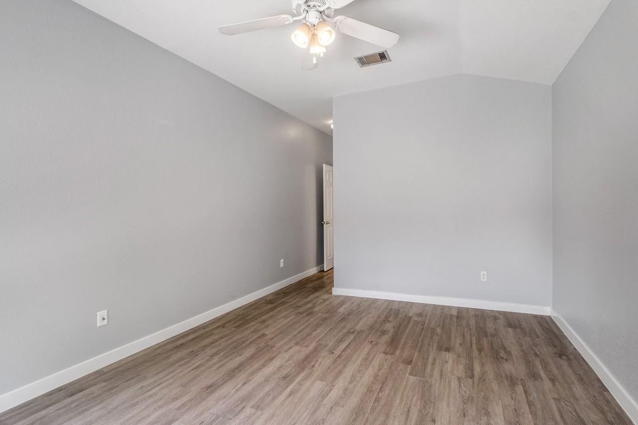 3413 Ruby Red Dr - Photo 6 of 24