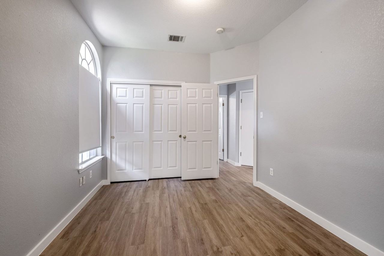 3413 Ruby Red Dr - Photo 2 of 22