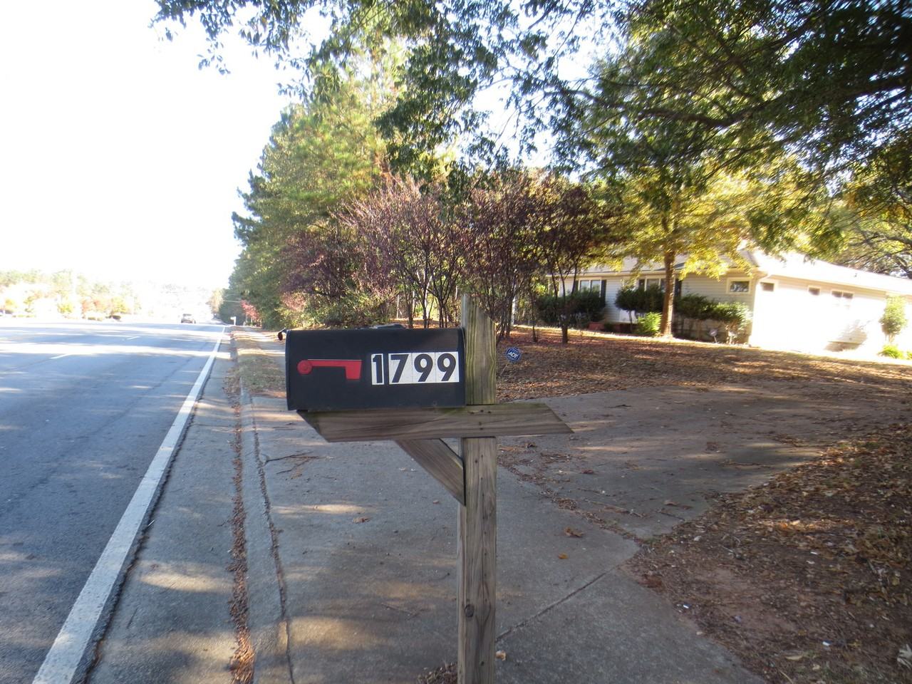 1799 Powder Springs Rd Sw - Photo 3 of 4