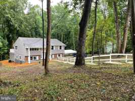 featured image of 13 Glen Dr