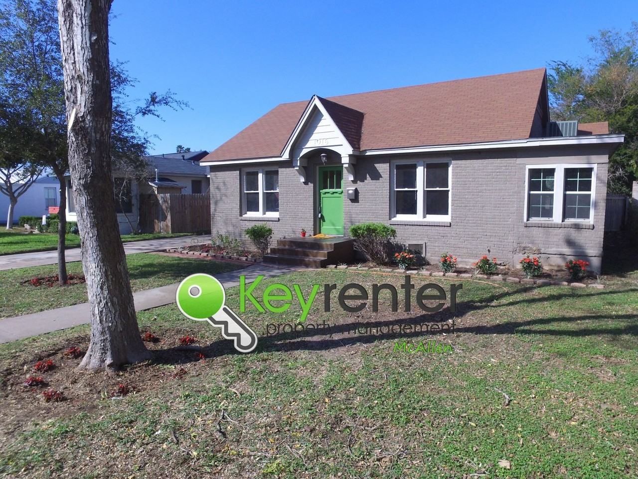 1016 Laurel Ave - Photo 2 of 43