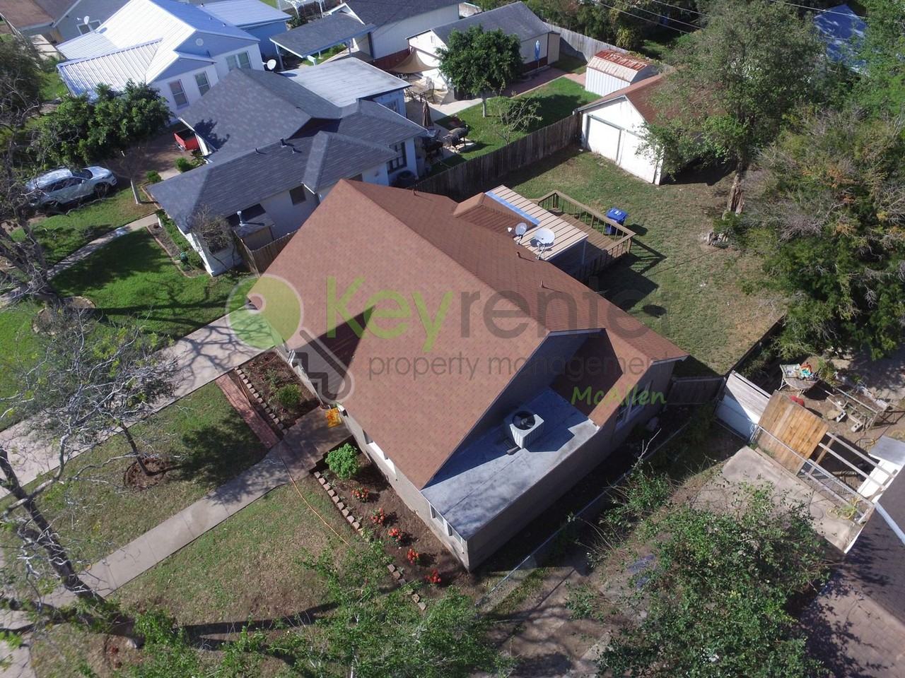 1016 Laurel Ave - Photo 4 of 43