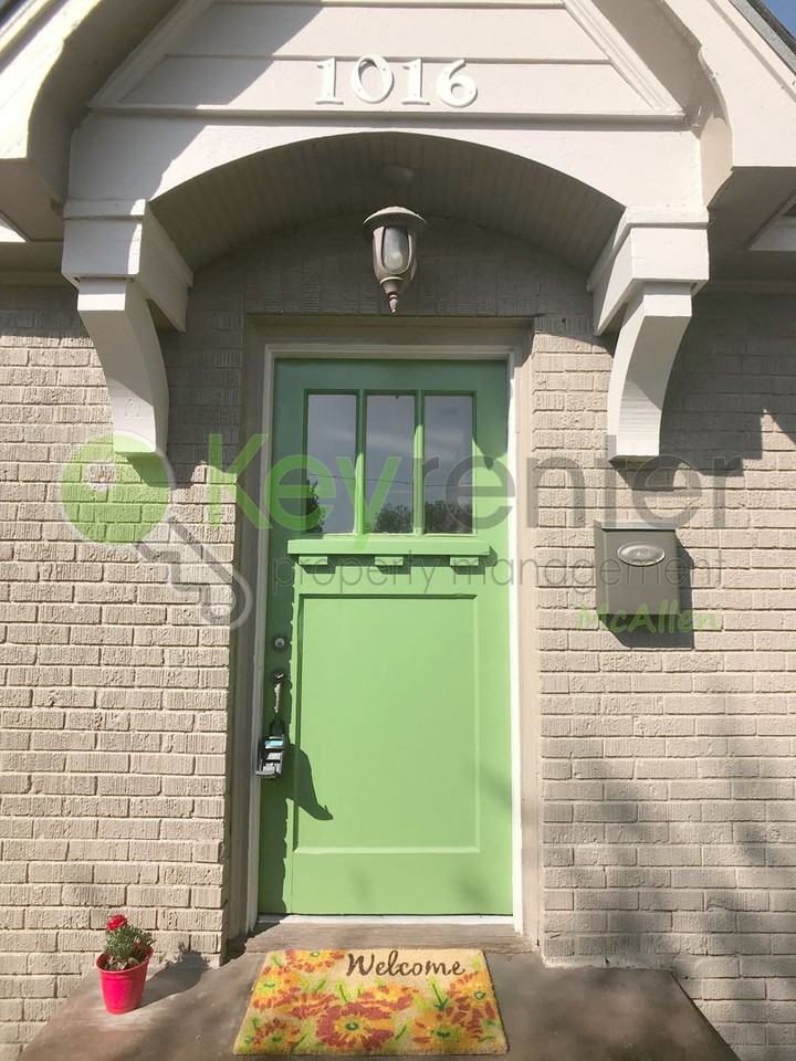 1016 Laurel Ave - Photo 7 of 43