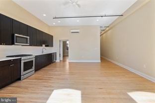 2029 Walnut St #3F - Photo 1 of 1